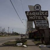 Esquire Motel