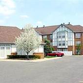 Hawthorn Suites