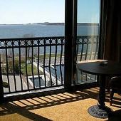 Shoreline Inn