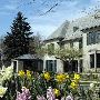 Earhart Manor