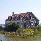 Old Beach Garage