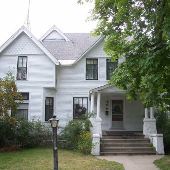 Michael's Historic Cheboygan Home 2