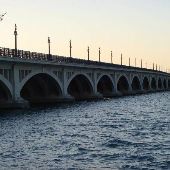 Douglas MacArthur Bridge