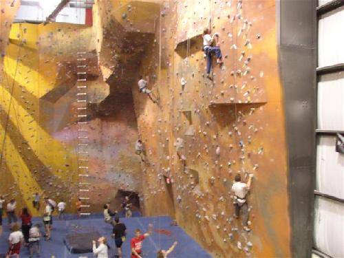 Planet Rock Climbing Gym: Ann Arbor