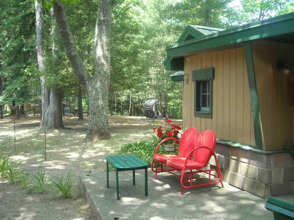 Waters Edge Lodging & Resort