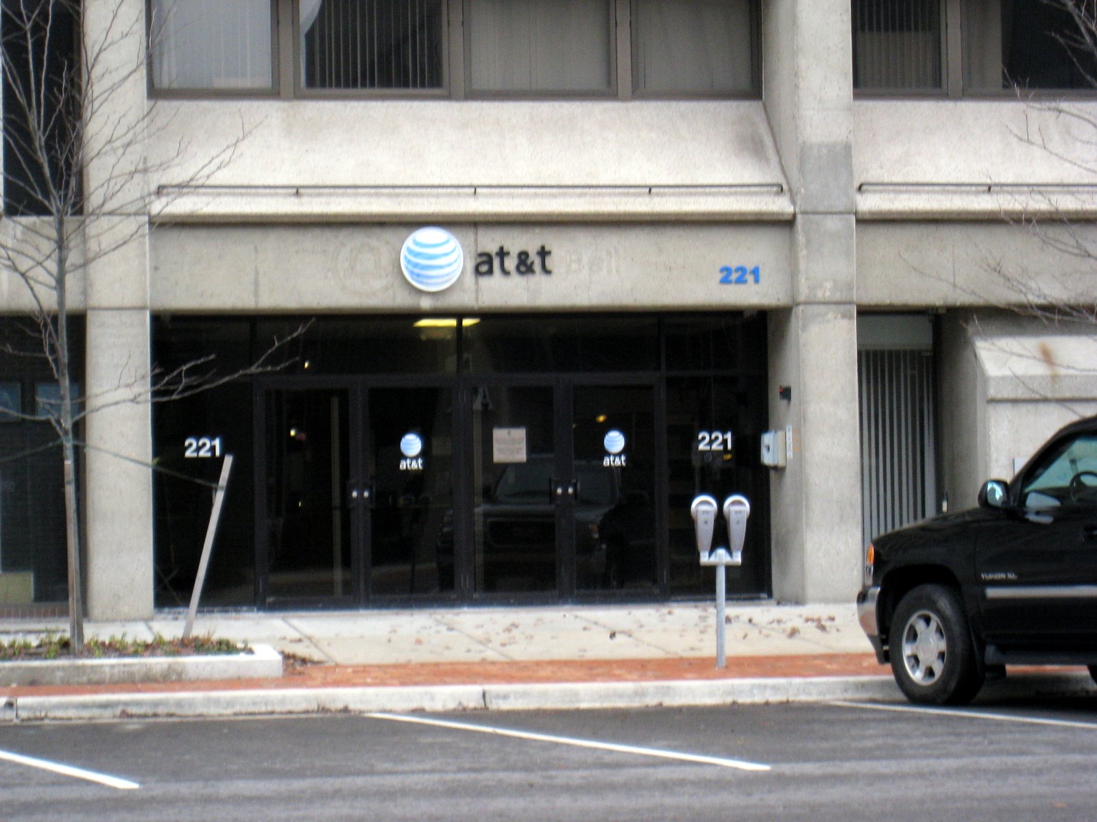 Locations Hub - AT&T Building